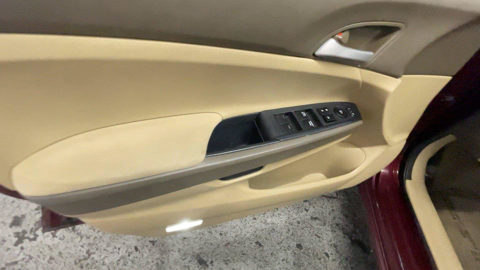 Used 2010 Honda Accord LX image 30