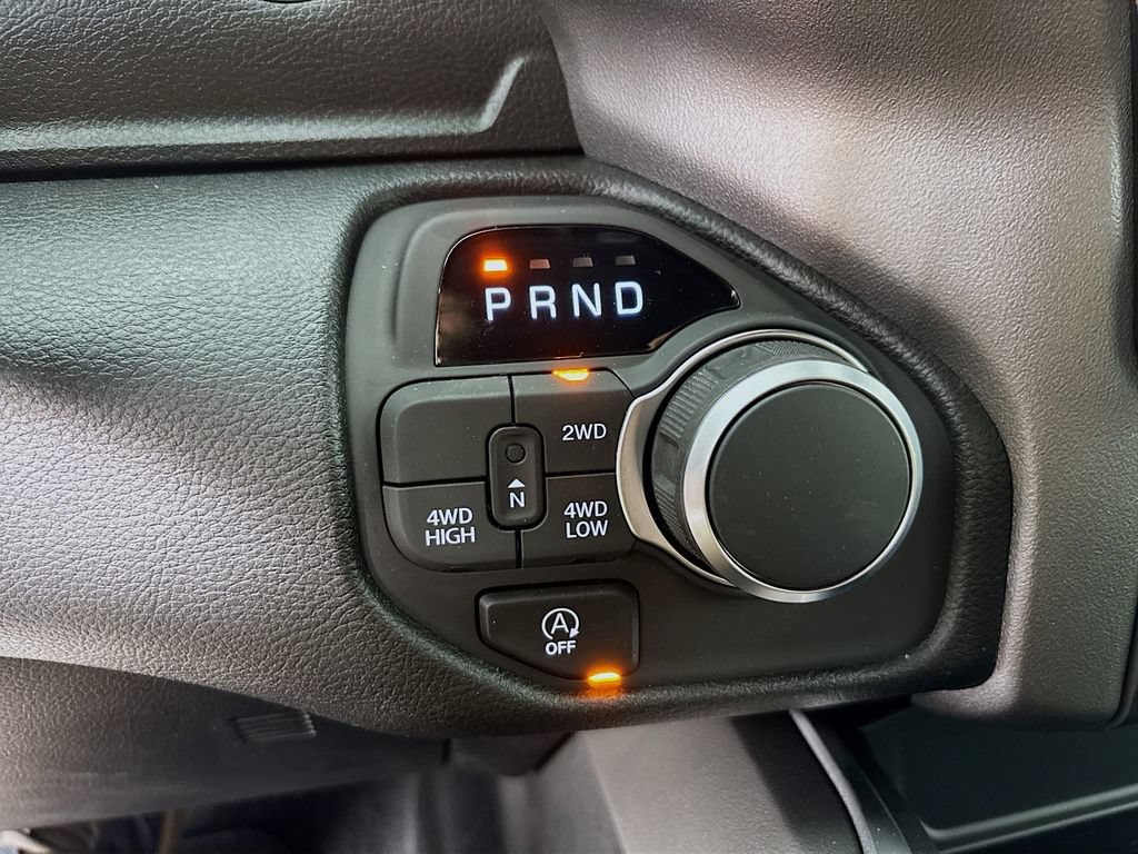 New 2026 RAM 1500 Express AWD/4WD image 17