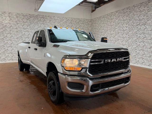 Used 2023 RAM 3500 Tradesman w/ Chrome Appearance Group AWD/4WD image 1