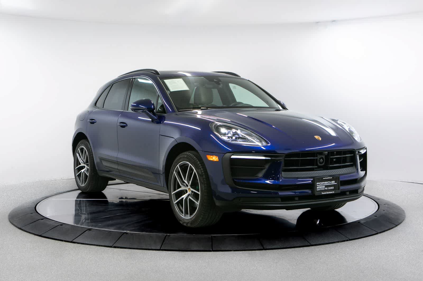 Certified 2024 Porsche Macan AWD/4WD image 9