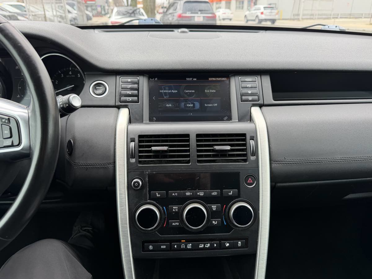 Used 2018 Land Rover Discovery Sport HSE AWD/4WD image 35