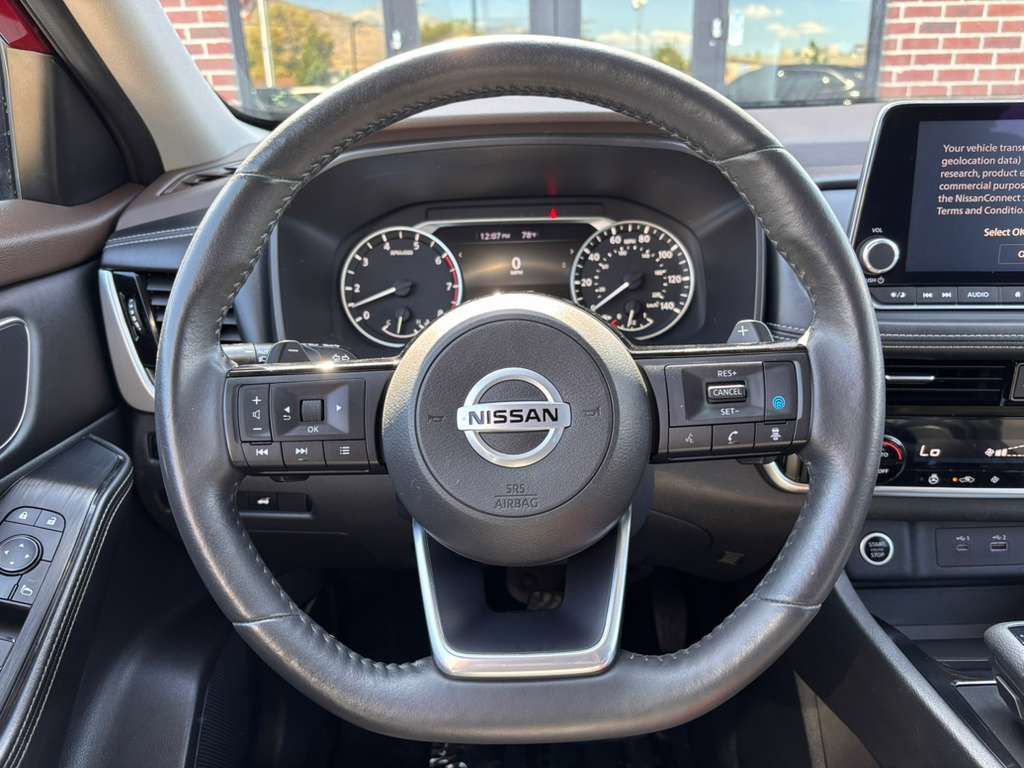 Used 2021 Nissan Rogue SV w/ Premium Package image 15