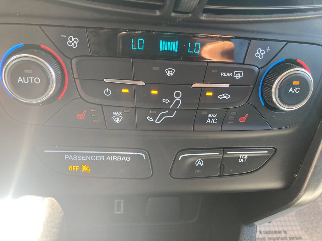 Used 2017 Ford Escape SE w/ Equipment Group 201A AWD/4WD image 27