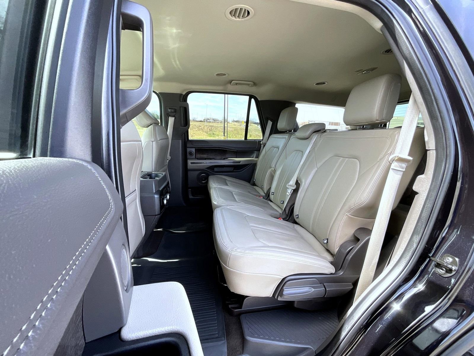 Used 2021 Ford Expedition Limited image 19