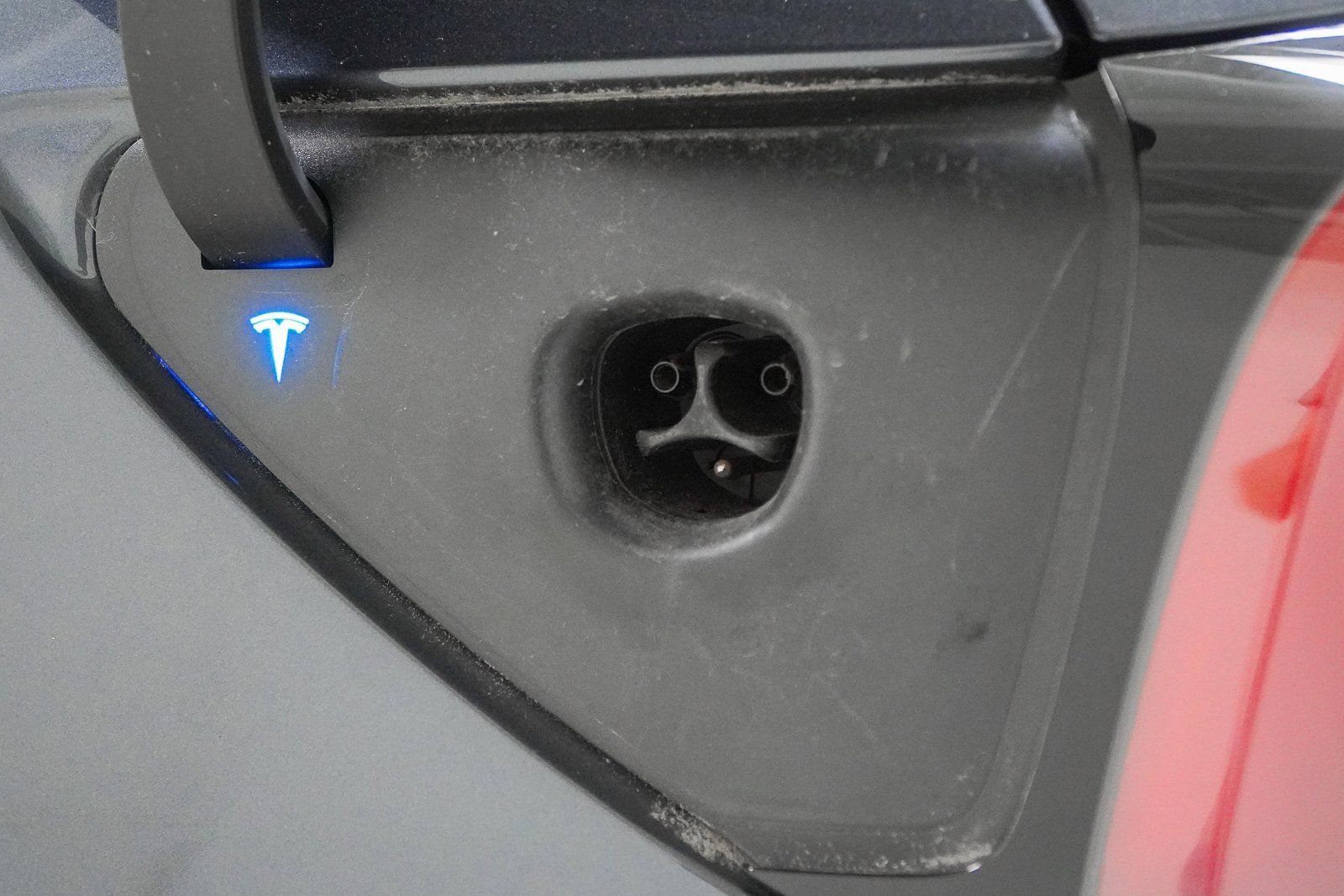 Used 2023 Tesla Model Y Long Range image 8