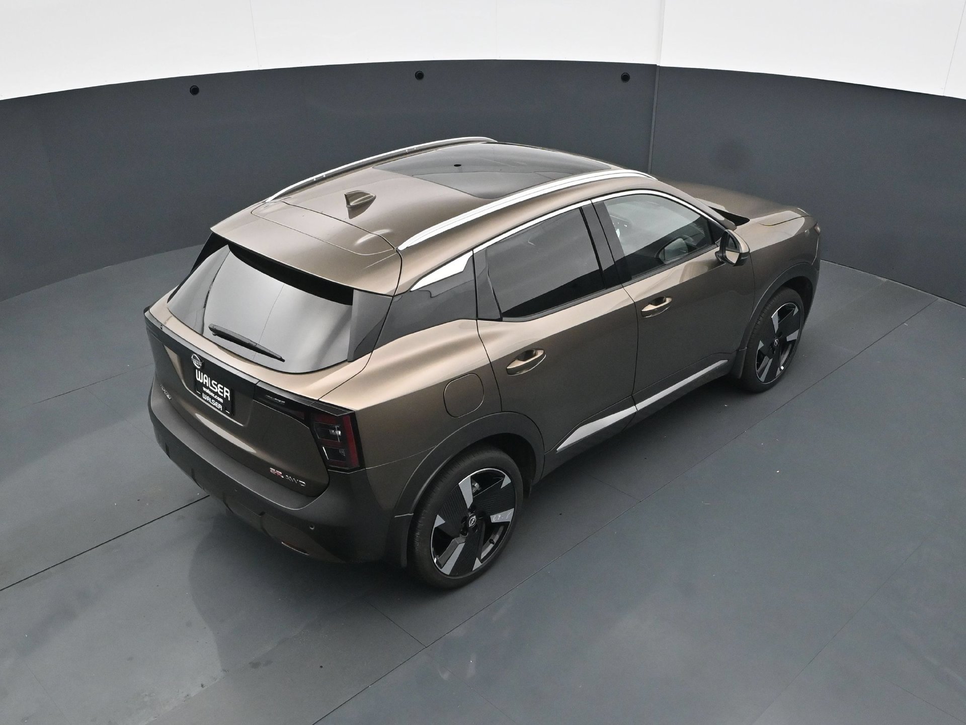 Used 2025 Nissan Kicks SR w/ SR Premium Package AWD/4WD image 39