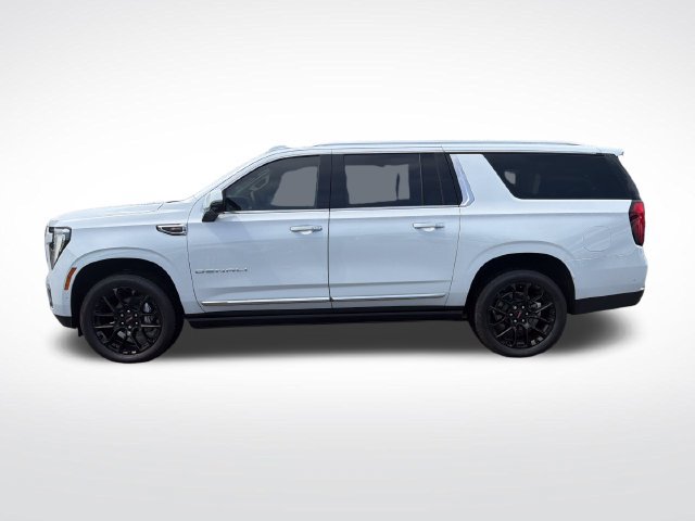 Used 2026 GMC Yukon XL Denali w/ Sun & Power Step Package AWD/4WD image 2