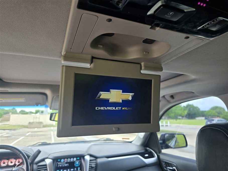 Used 2019 Chevrolet Tahoe LT w/ LT Signature Package AWD/4WD image 18