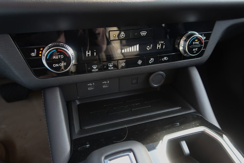 New 2026 Mitsubishi Outlander AWD image 39