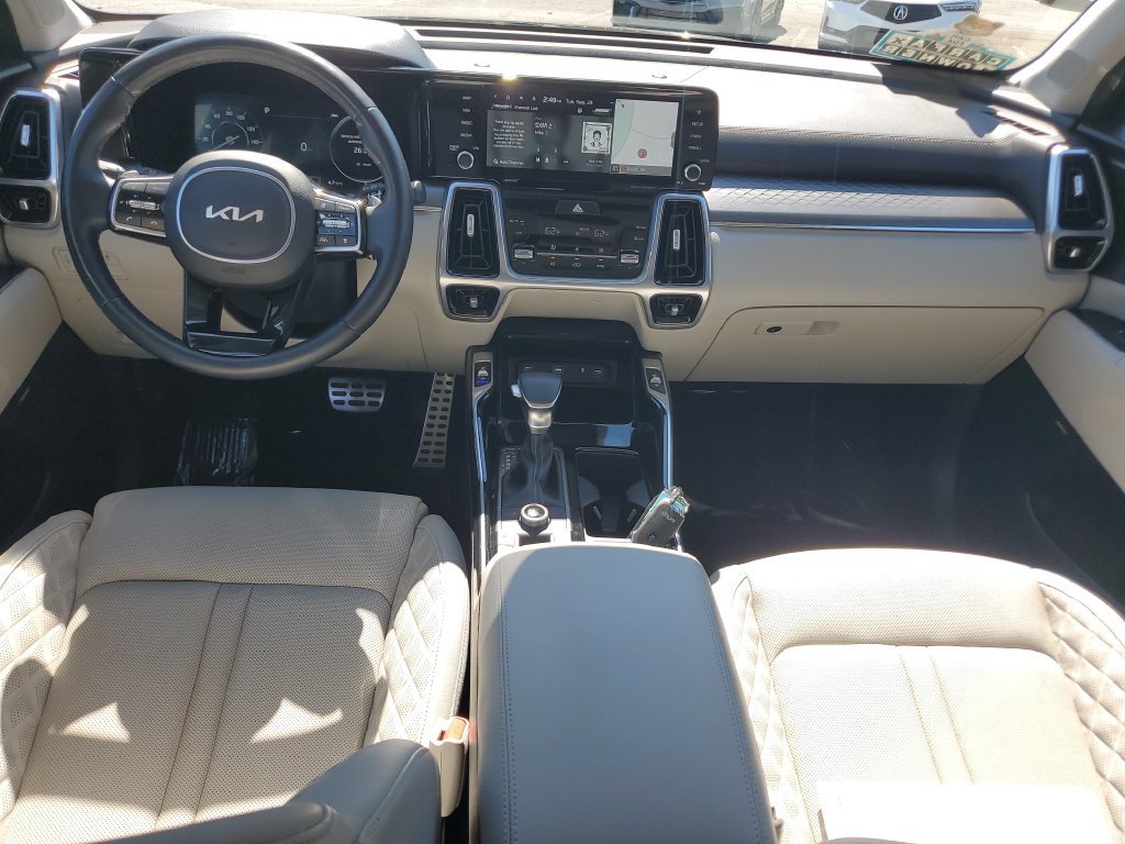Used 2023 Kia Sorento SX AWD/4WD image 19