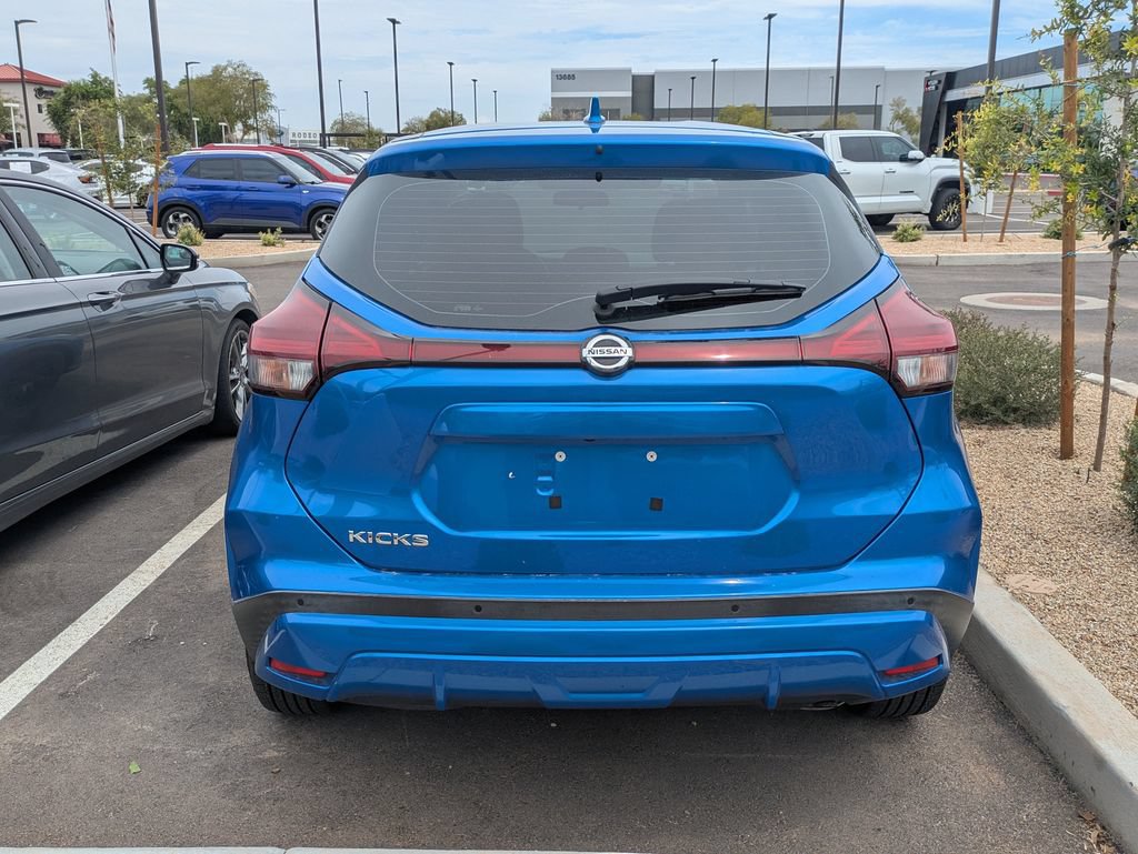 Used 2021 Nissan Kicks S FWD image 3