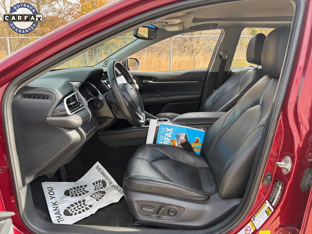 Used 2018 Toyota Camry XSE image 19