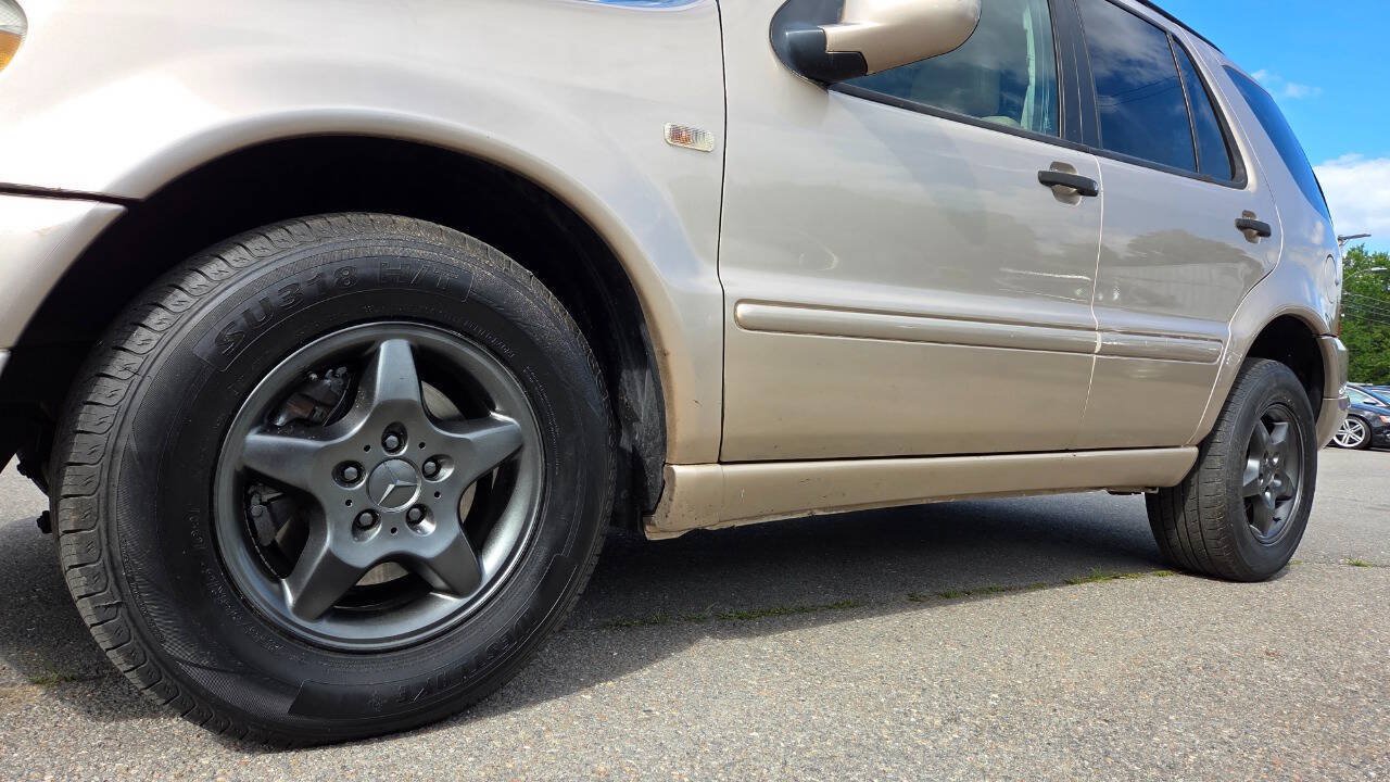 Used 2001 Mercedes-Benz ML 320 4MATIC image 6