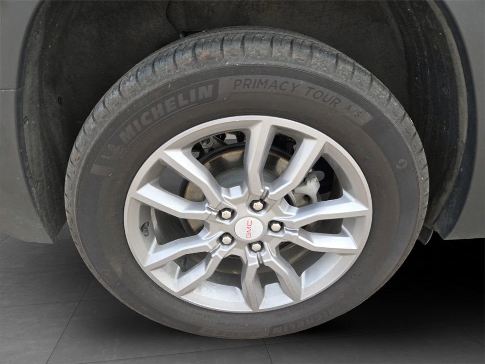 Used 2024 GMC Terrain SLT image 35
