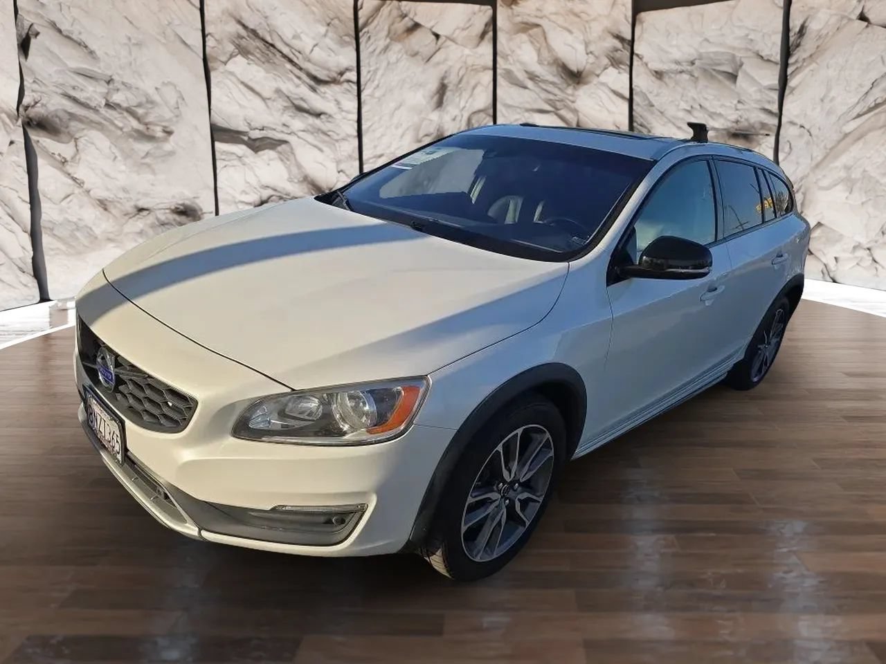 Used 2015 Volvo V60 T5 Cross Country w/ Protection Package AWD/4WD image 55