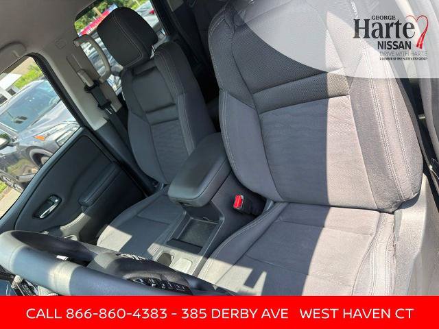 Certified 2024 Nissan Frontier SV w/ Tow Package AWD/4WD image 19