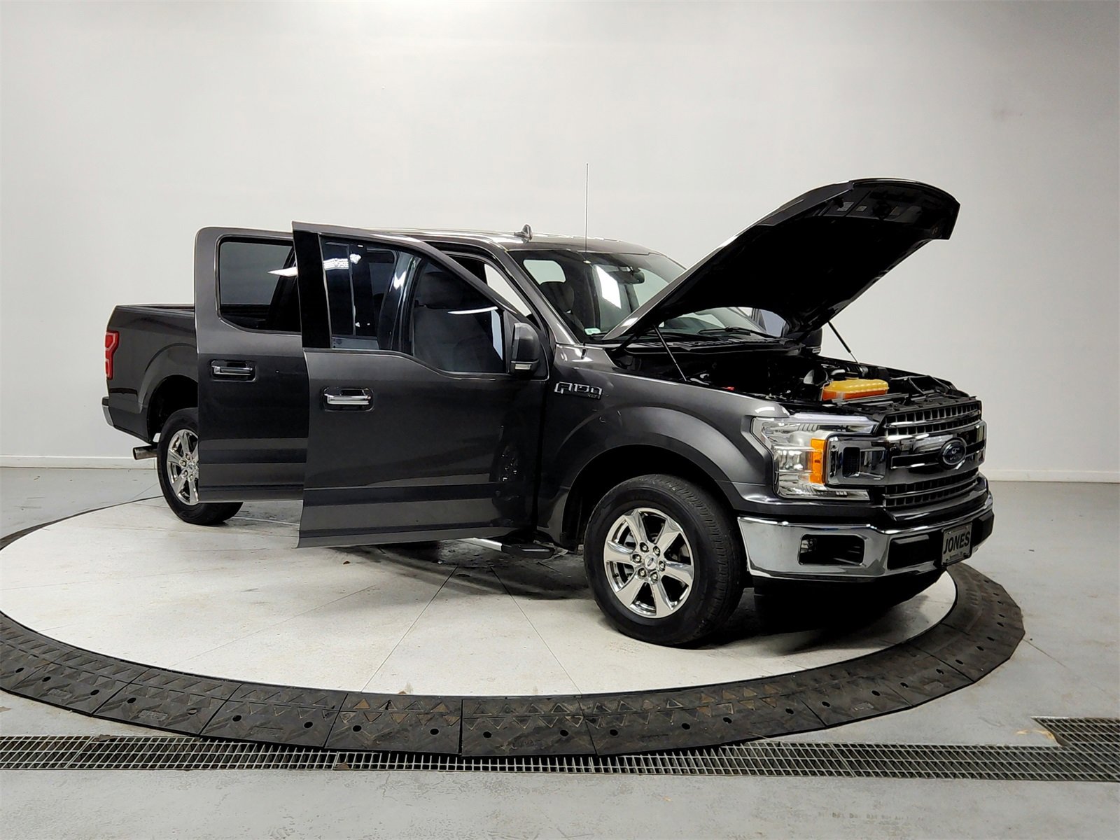 Used 2018 Ford F150 XLT w/ Equipment Group 302A Luxury image 9