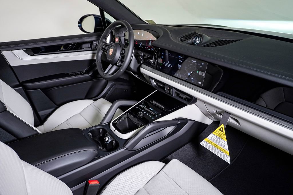 New 2026 Porsche Cayenne S image 14