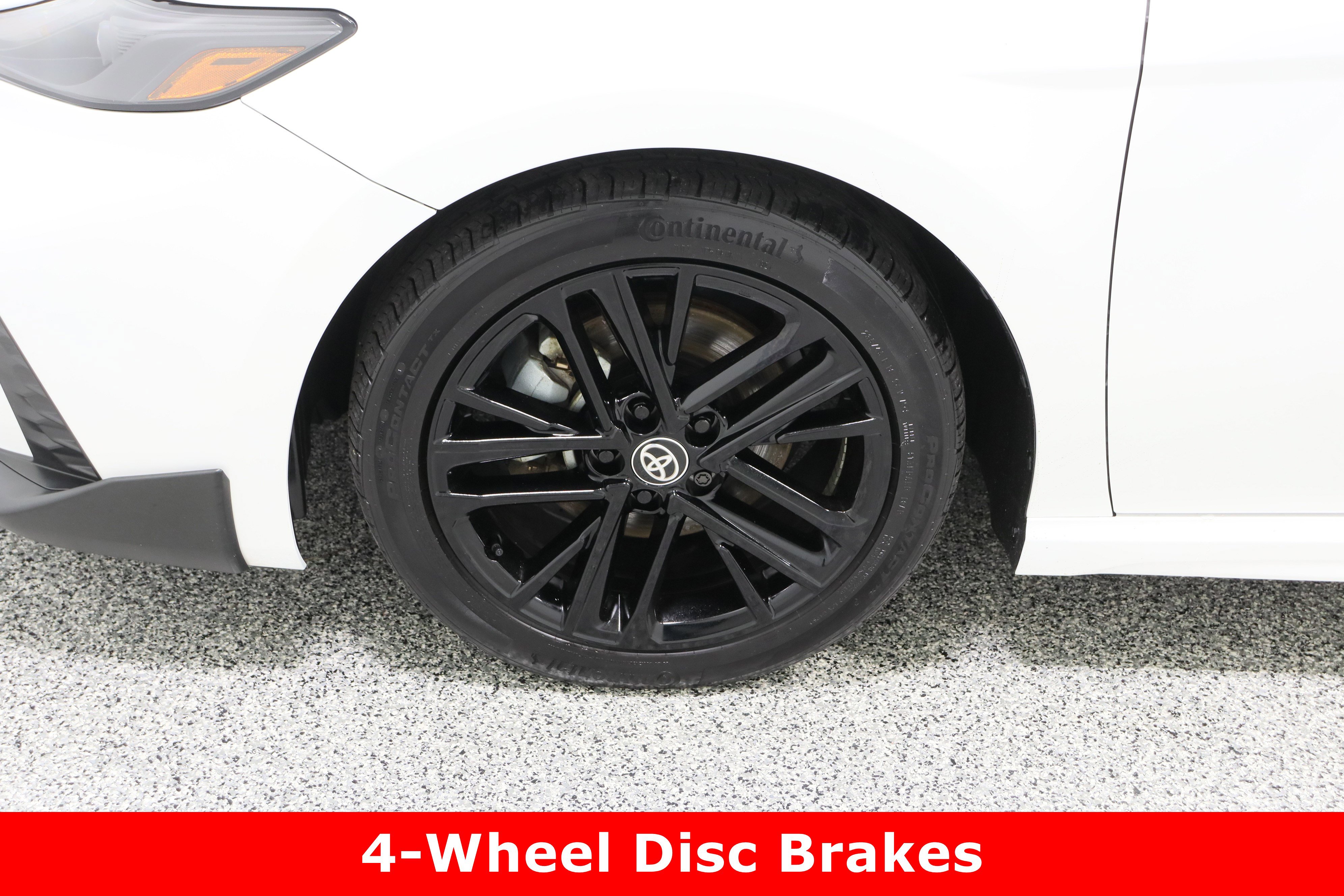 Used 2025 Toyota Camry SE image 11