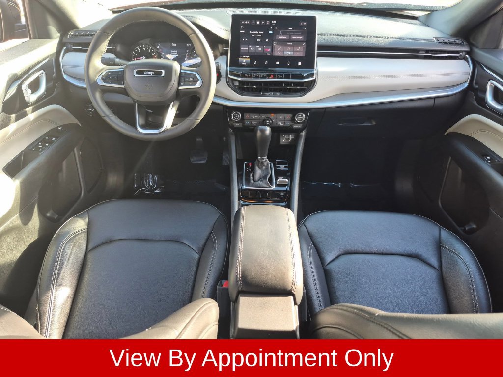 Used 2025 Jeep Compass Limited AWD/4WD image 27