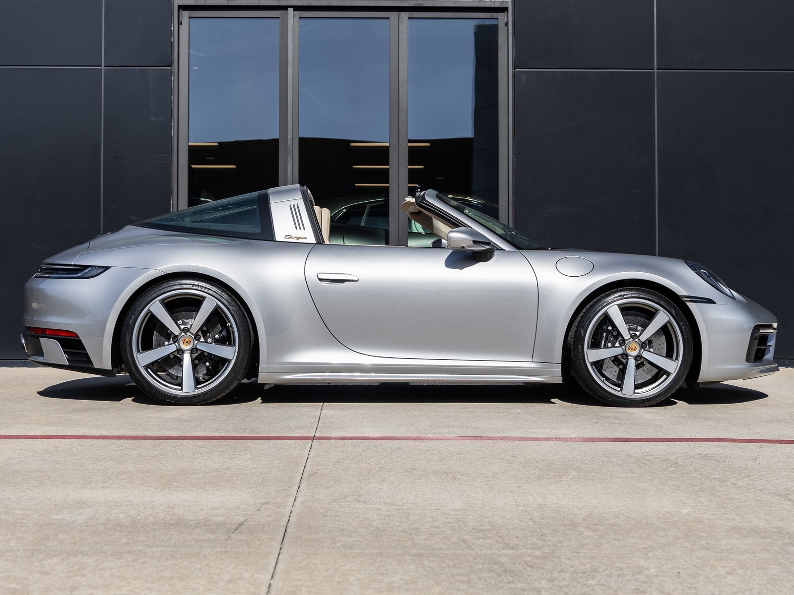 Used 2021 Porsche 911 Targa 4S image 13