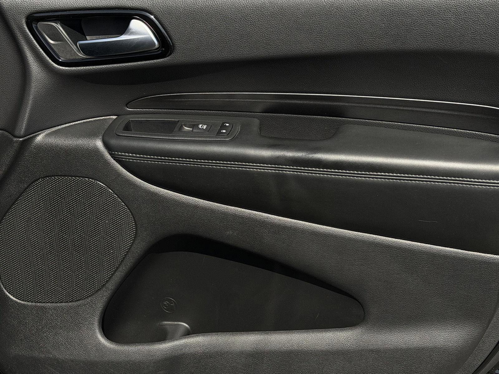 Used 2024 Dodge Durango SXT w/ SXT Blacktop Group image 22