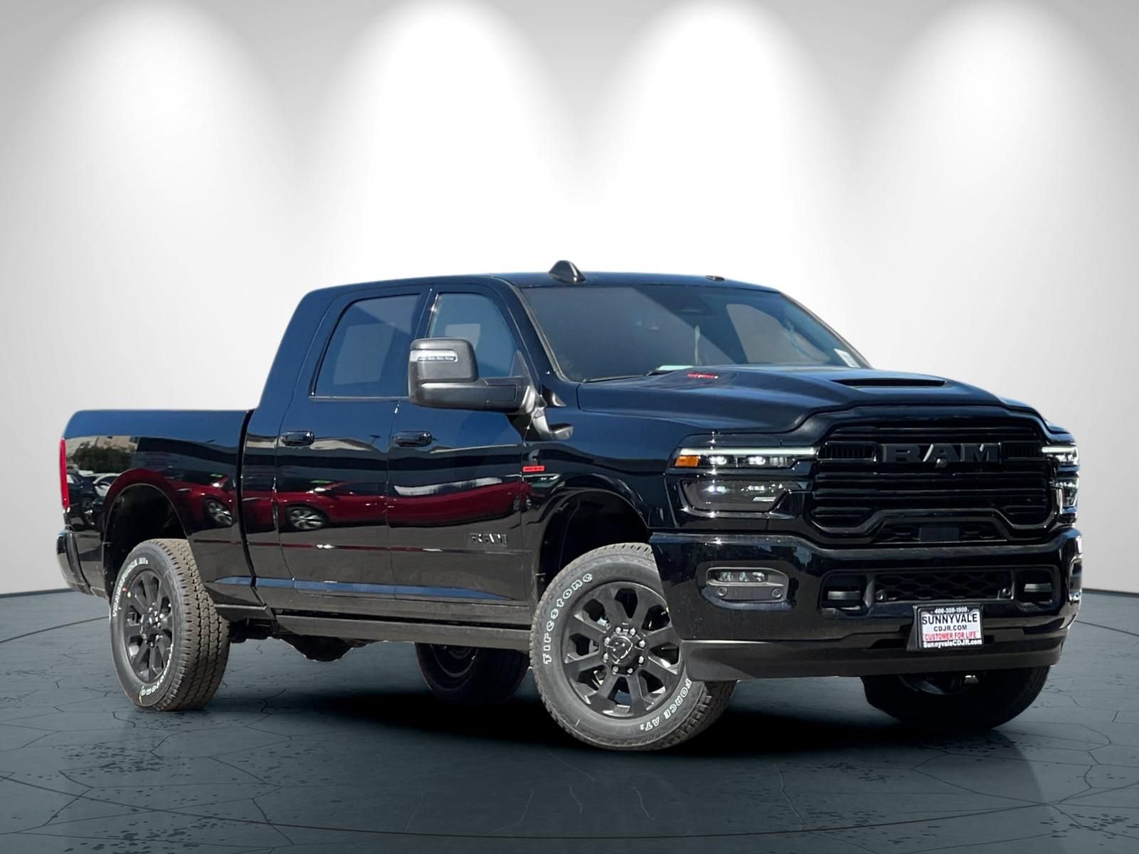 New 2026 RAM 2500 Laramie AWD/4WD image 2