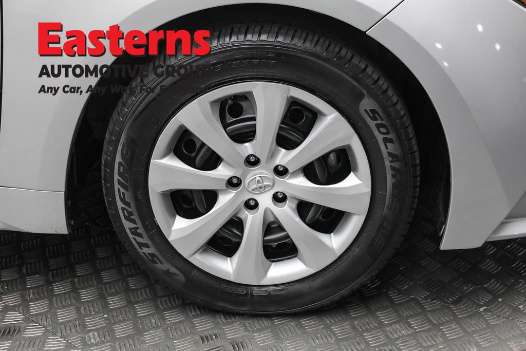 Used 2023 Toyota Corolla LE image 31