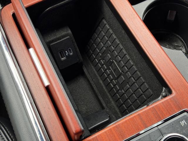 Used 2024 Lincoln Navigator Reserve AWD/4WD image 21