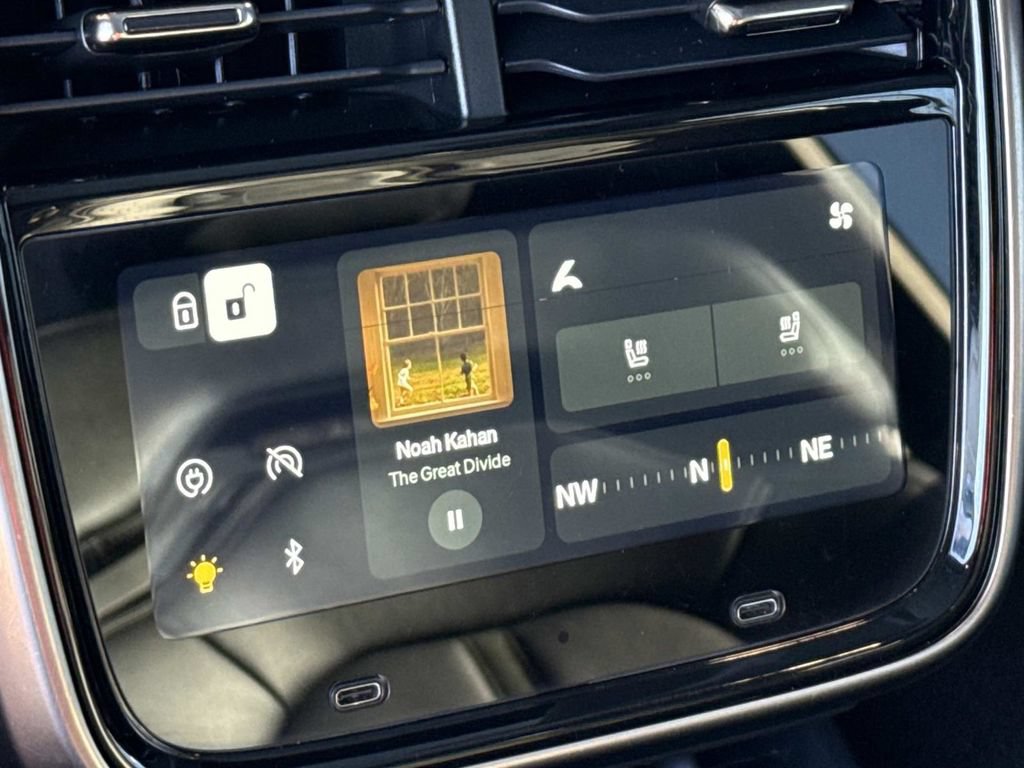 Used 2022 Rivian R1S Launch Edition AWD/4WD image 17