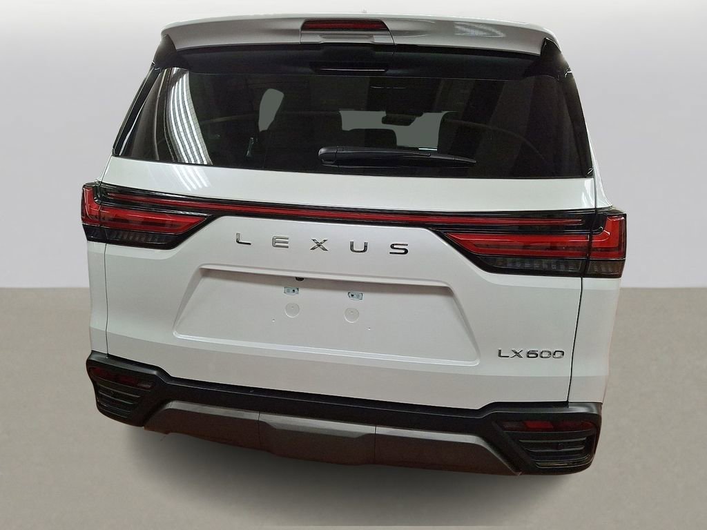 Used 2024 Lexus LX 600 4WD w/ Appearance Package image 4