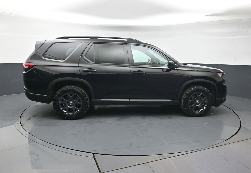 Certified 2023 Honda Pilot TrailSport image 8
