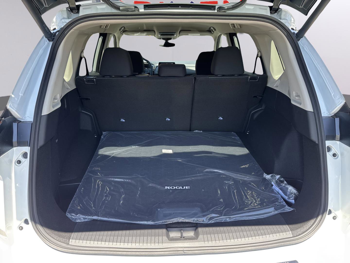 New 2026 Nissan Rogue SV w/ Cold Weather Package FWD image 32