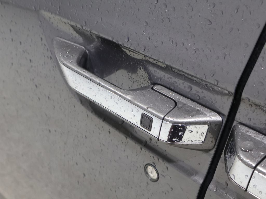 Used 2015 Honda Odyssey EX image 16