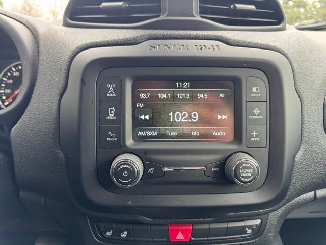 Used 2017 Jeep Renegade Latitude w/ Cold Weather Group AWD/4WD image 19