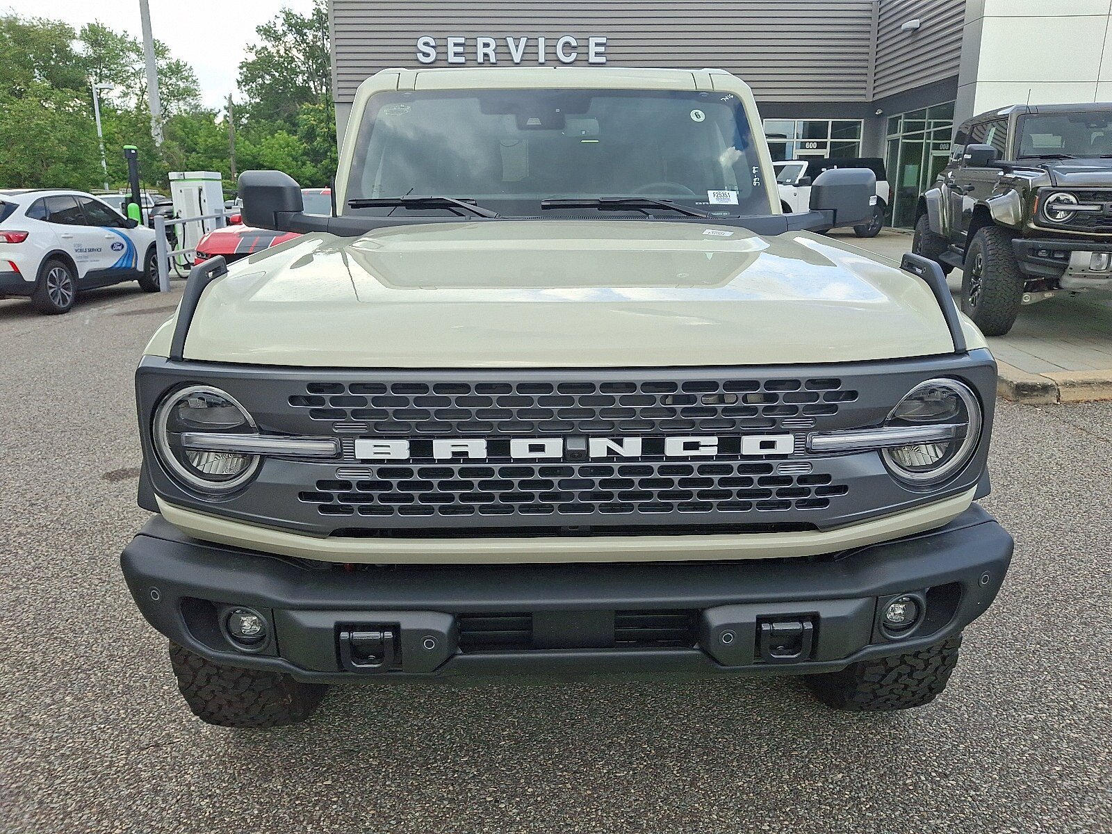 New 2025 Ford Bronco Badlands AWD/4WD image 2