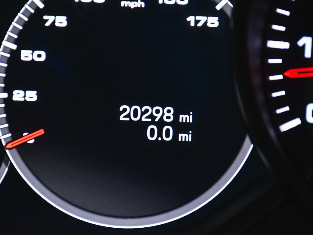 Used 2022 Porsche Cayenne Platinum Edition AWD/4WD image 21