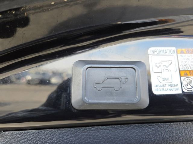 Used 2017 Toyota RAV4 Limited image 15