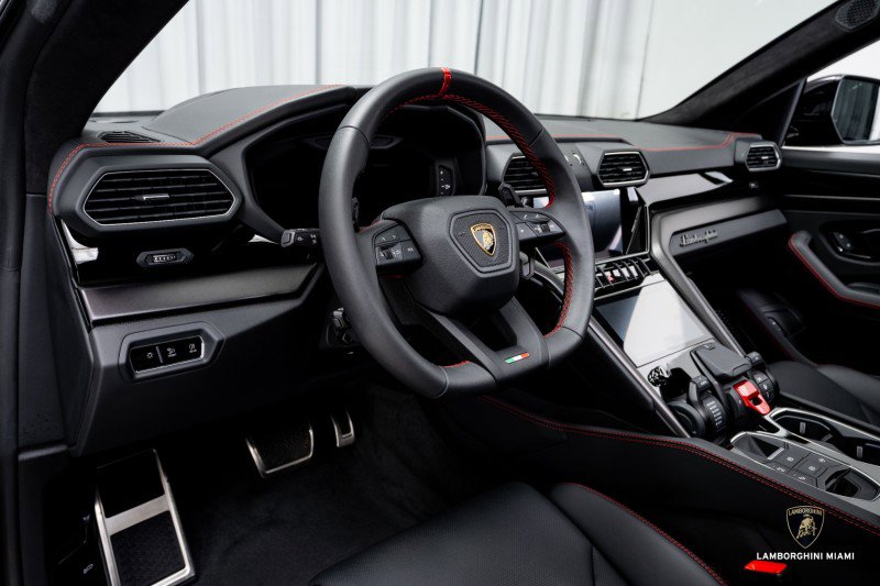 Used 2024 Lamborghini Urus S image 30