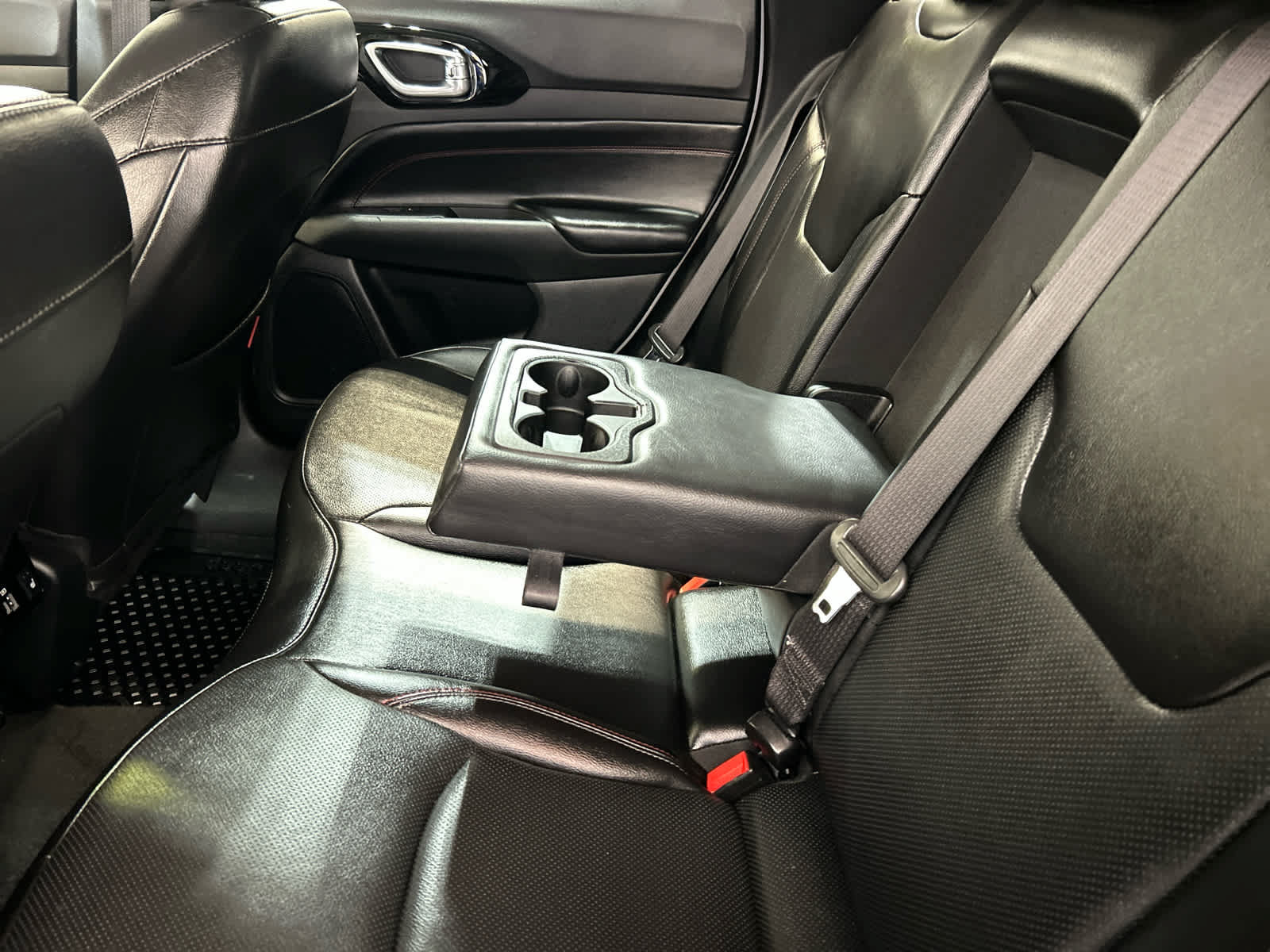 Used 2022 Jeep Compass Trailhawk AWD/4WD image 5
