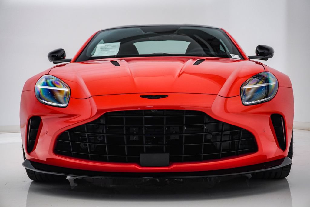 Used 2026 Aston Martin V8 Vantage Coupe RWD image 5