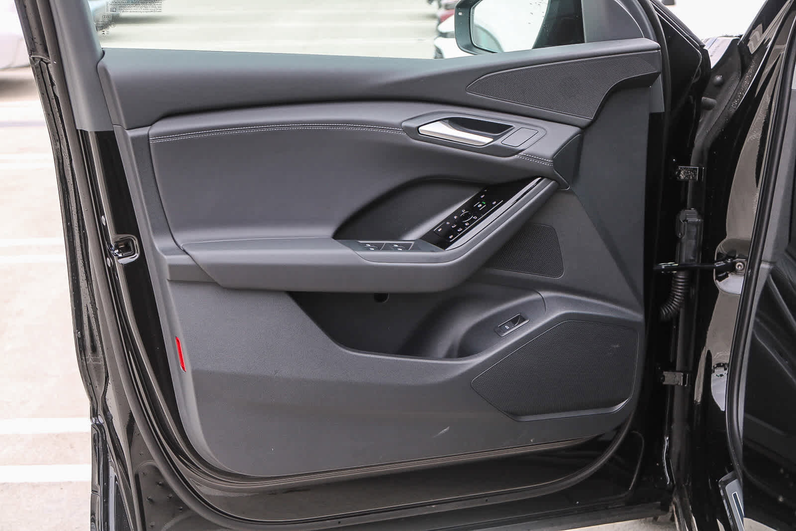 Used 2025 Audi Q6 e-tron Premium w/ Convenience Package image 23