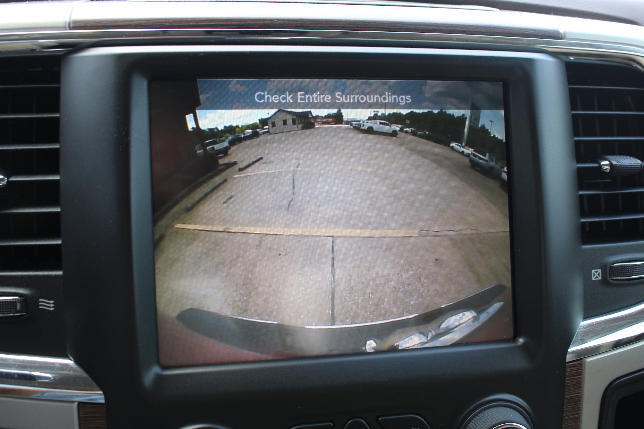 Used 2014 RAM 3500 Laramie w/ Convenience Group RWD image 29