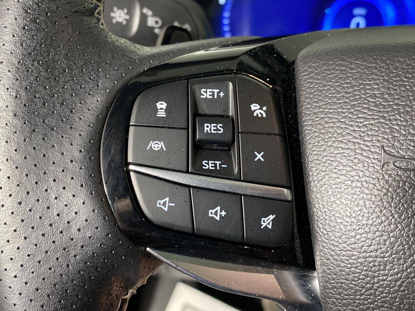 Used 2023 Ford Explorer ST w/ Equipment Group 401A AWD/4WD image 19