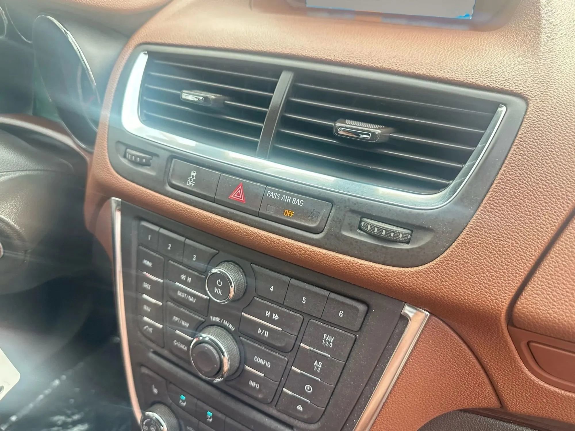 Used 2015 Buick Encore Leather w/ Experience Buick Package image 16