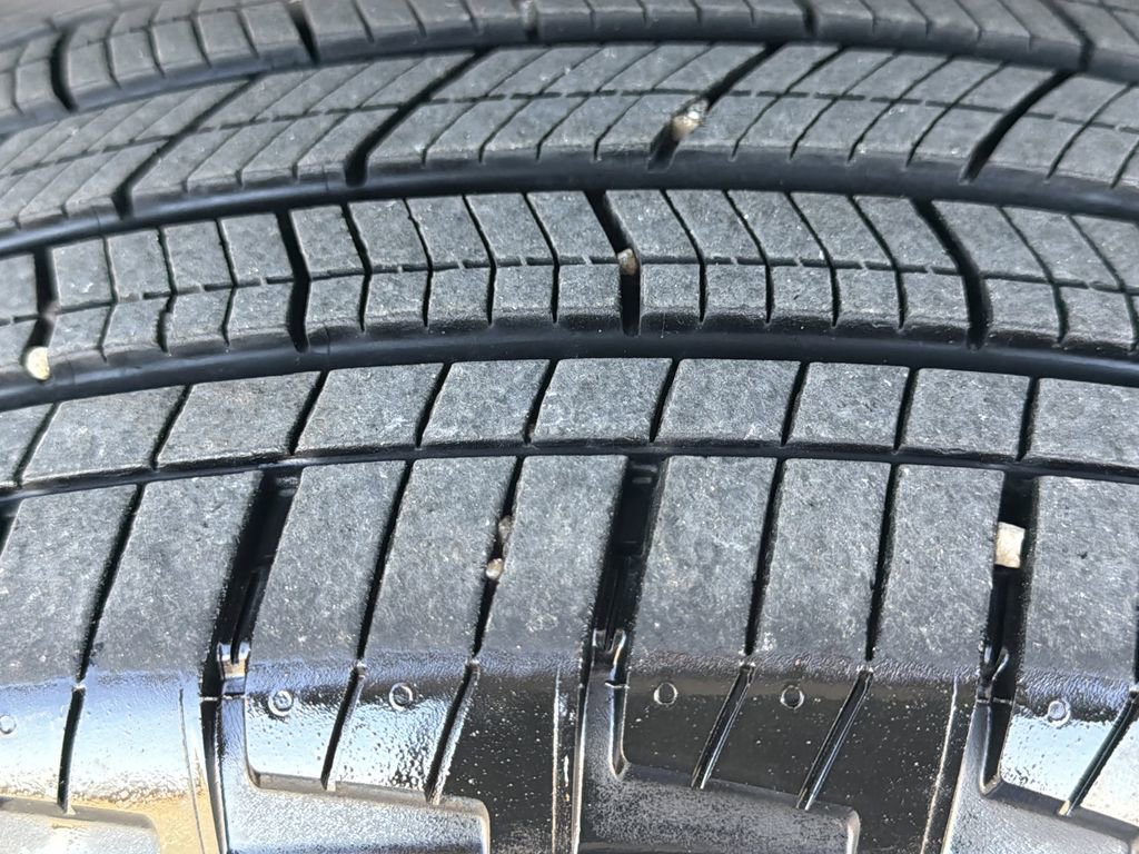 Used 2023 Jeep Grand Cherokee Limited image 23