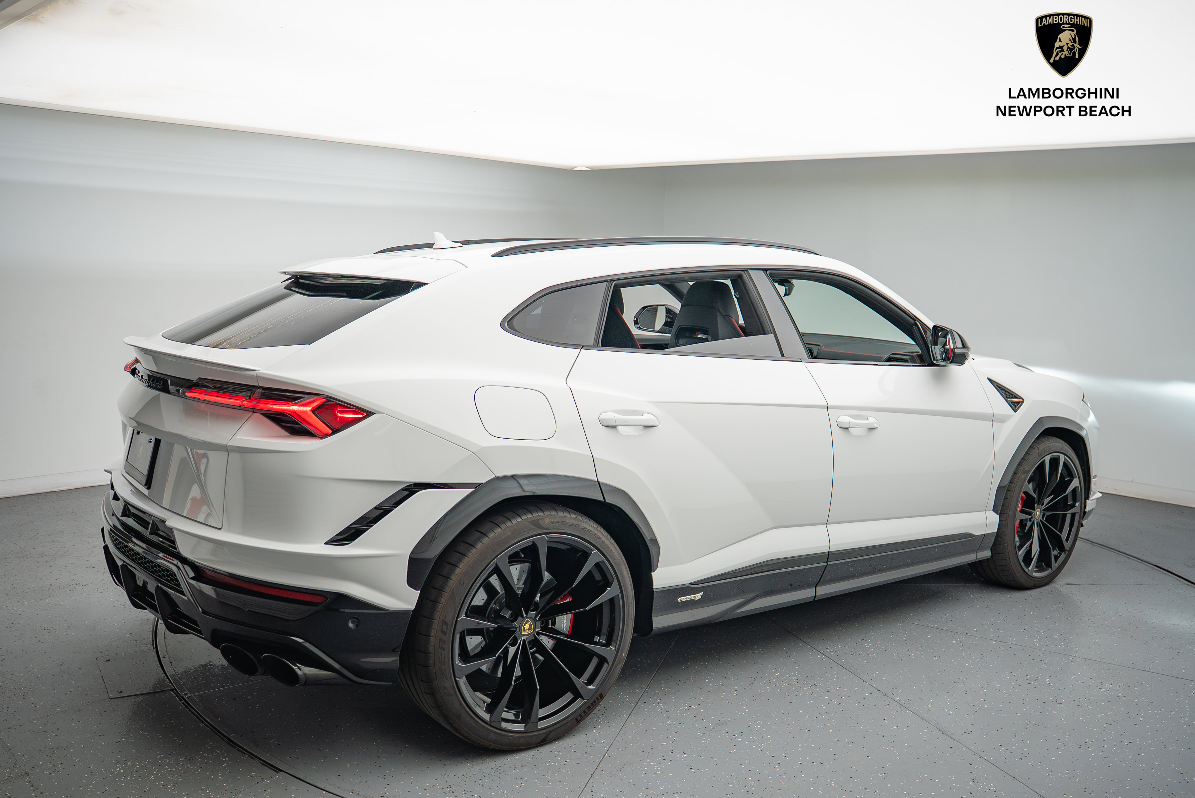Used 2024 Lamborghini Urus S image 20