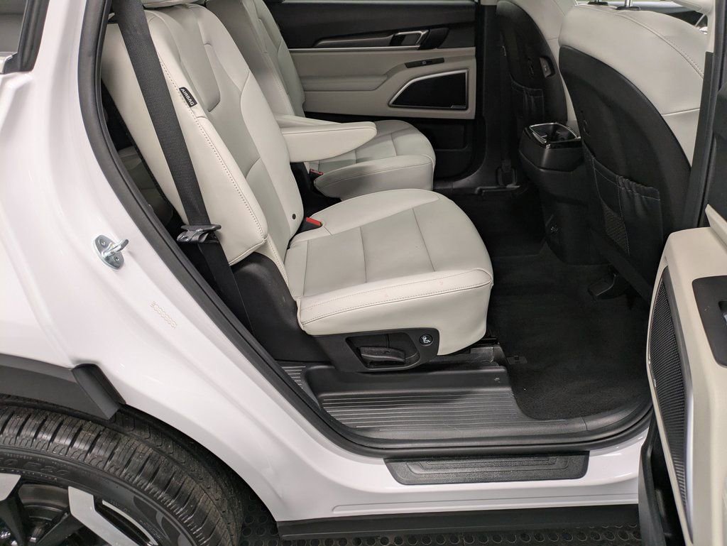 Certified 2024 Kia Telluride S w/ S Sunroof Package image 25