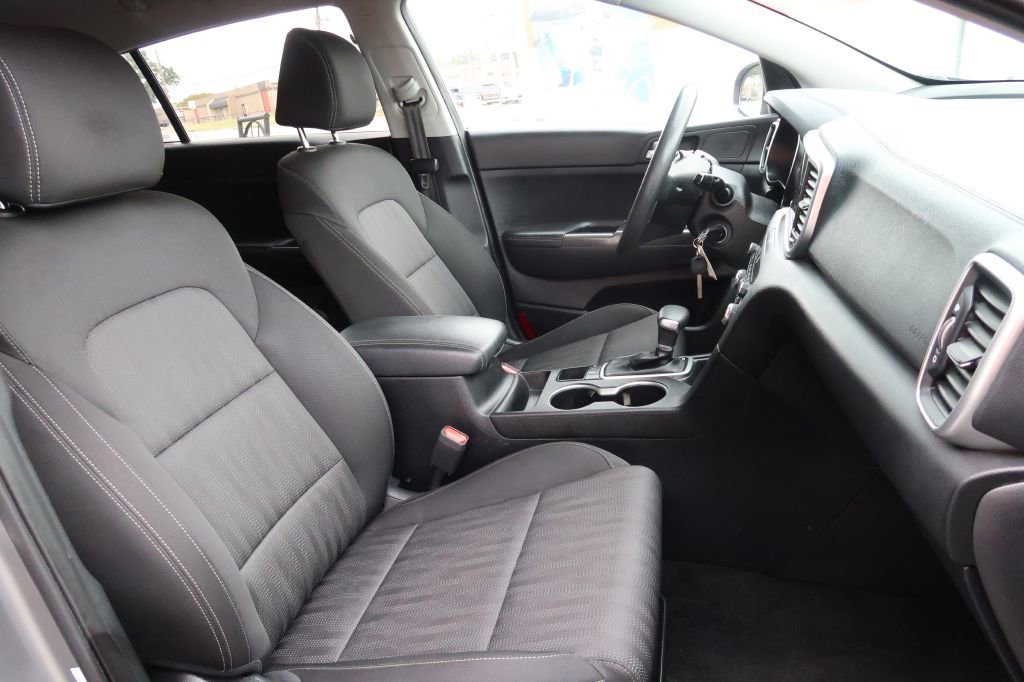 Used 2021 Kia Sportage LX image 8