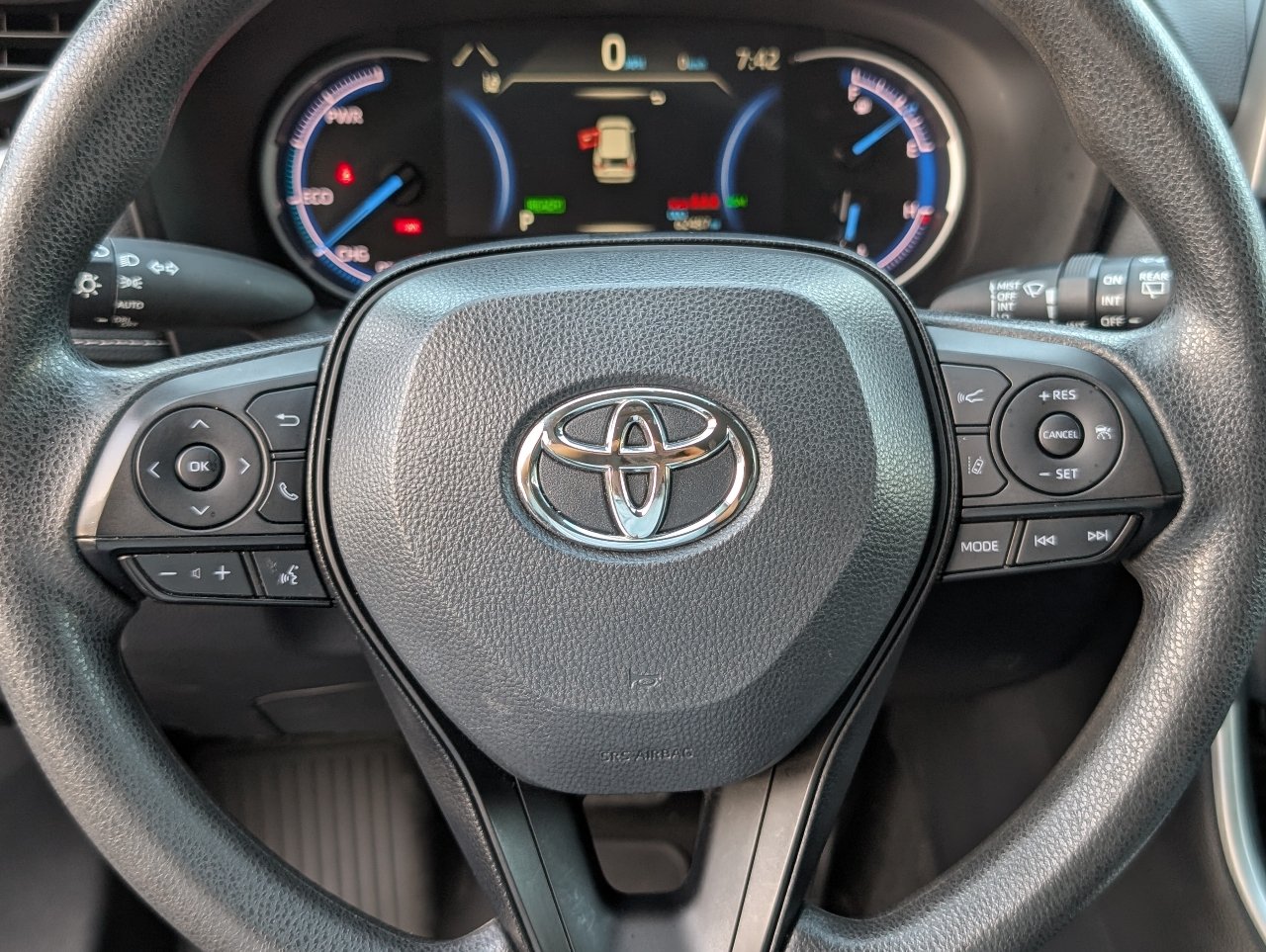 Used 2024 Toyota RAV4 XLE AWD/4WD image 18